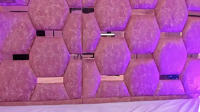 LilyPetite_'s cam snapshot