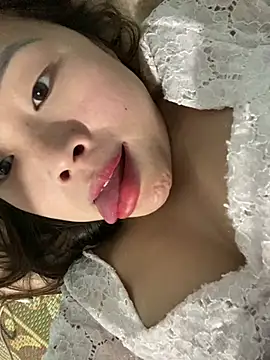 Emxinh123cute's cam snapshot