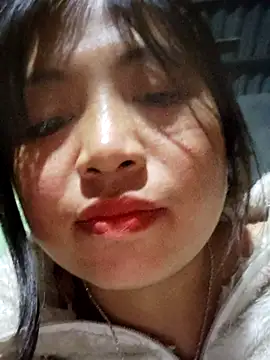 miumiu_sexy2x's cam snapshot