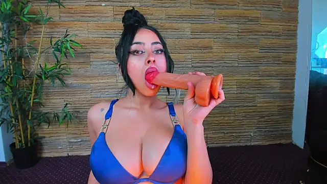 Cupcake_Izzy live sex cam
