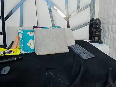 Lunahot68's cam snapshot