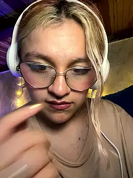 Sophia_Weest99's cam snapshot