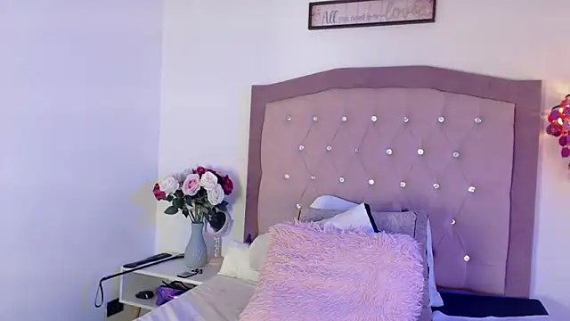 AnnadirtyXo live sex cam