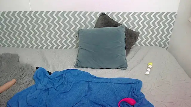 EmilyCoy_'s cam snapshot