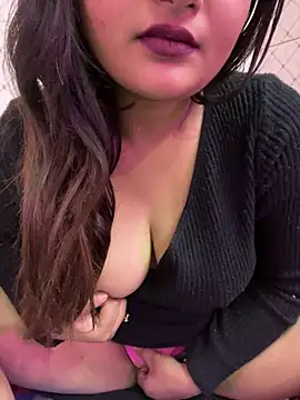 Curvy_Anaya live sex cam