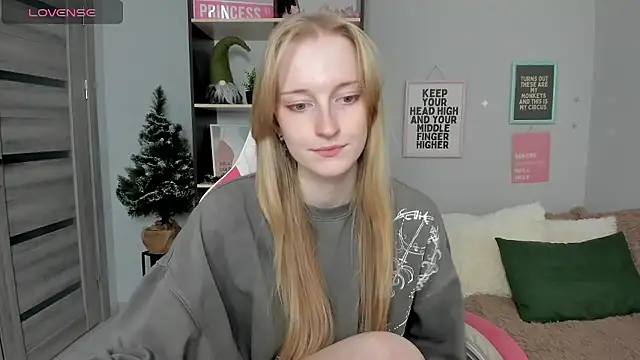 Cinnabonnn_'s cam snapshot