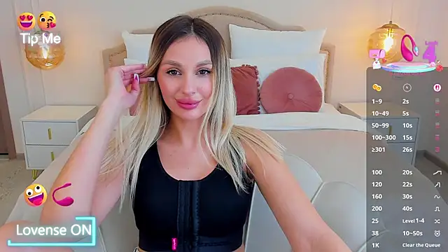 MissLoou live sex cam