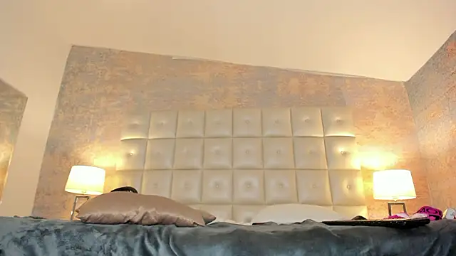 Maxim-Walker live sex cam