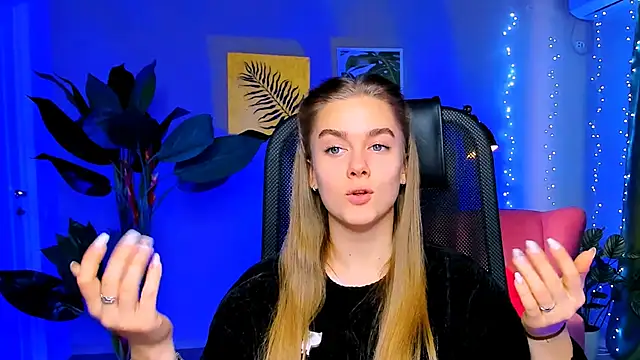 JuneWoods's cam snapshot