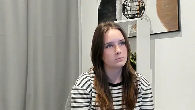 GenevieNyreen's cam snapshot