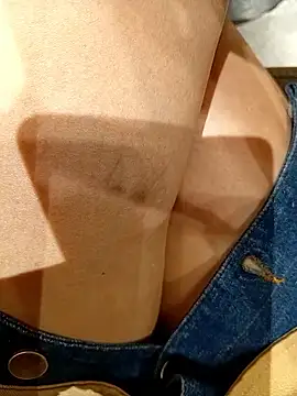 Baby-Linh's cam snapshot