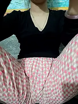 -LunaLust's cam snapshot