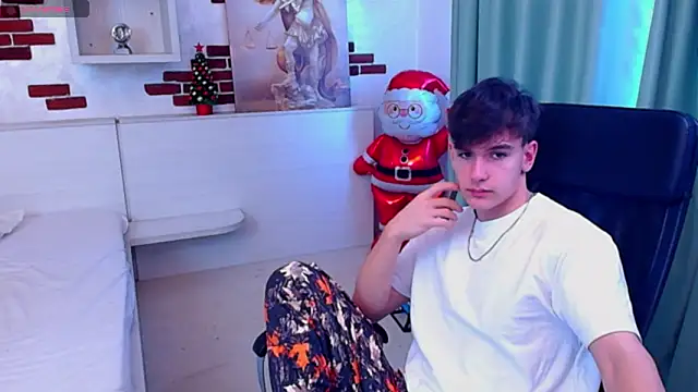 BradyFlint live sex cam