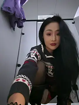 so-linger live sex cam