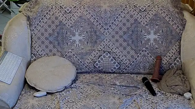 Alyonushkadarling's cam snapshot