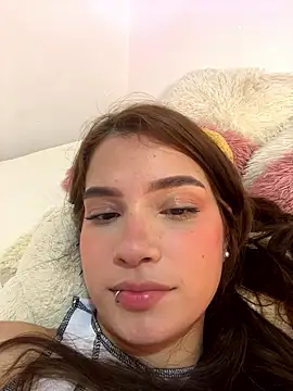 Im_yoursBb's cam snapshot