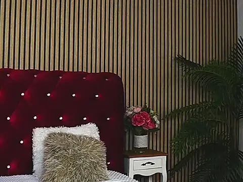 AmberCharm's cam snapshot