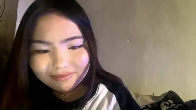 MollyAsian's cam snapshot