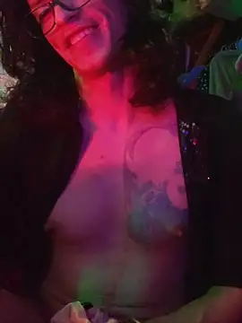 gurlnips live sex cam