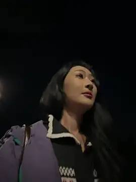 so-linger live sex cam