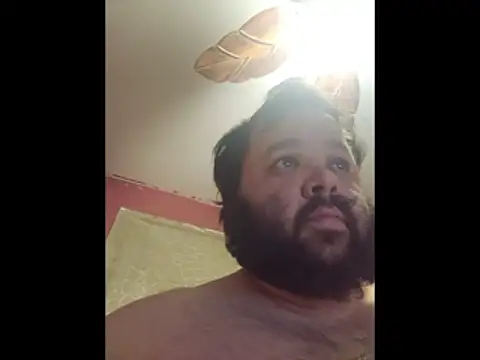 Strongbutgentle36 live sex cam