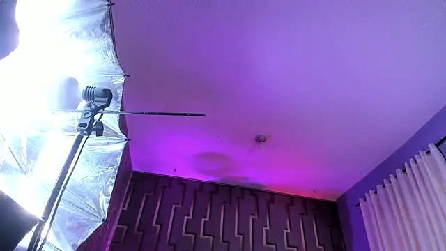 talia_gonzales's cam snapshot