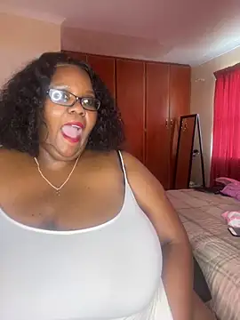 Michyboldy live sex cam