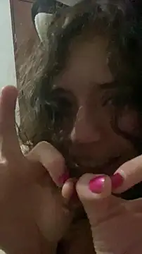 Lucy_YupiSweet live sex cam