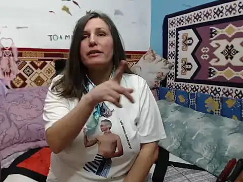 Adelinemilf's cam snapshot