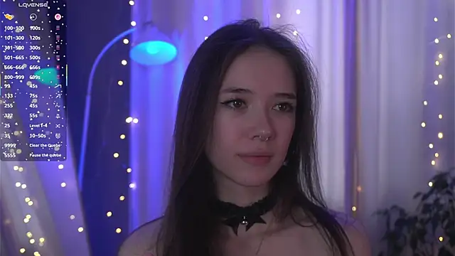 tinyanie live sex cam