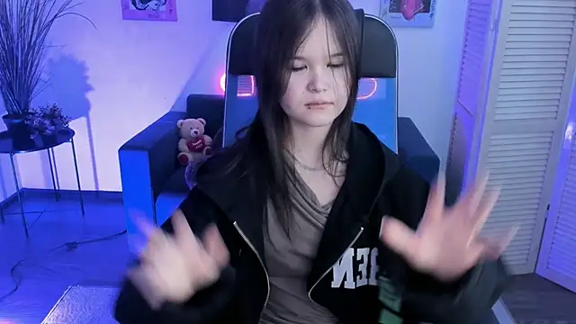 Elainebeness live sex cam