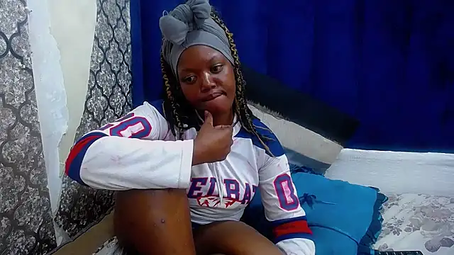 DarkBeauty33's cam snapshot