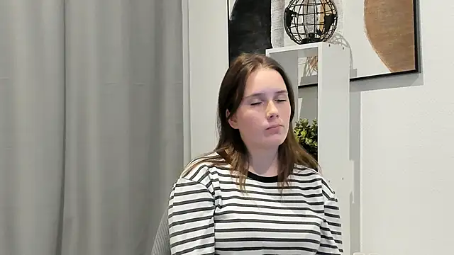 GenevieNyreen's cam snapshot