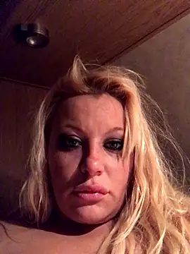 BunnyPleasures's cam snapshot