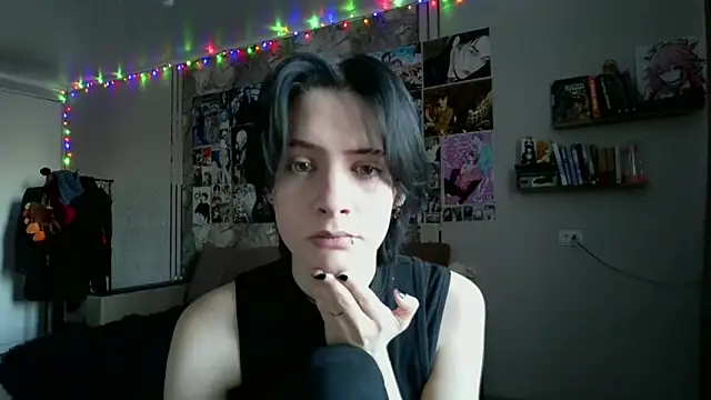 LxayBloom's cam snapshot