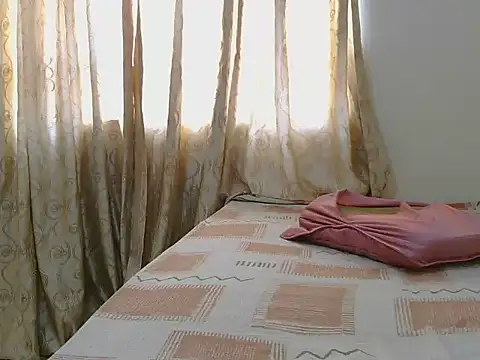 skinny-diva's cam snapshot