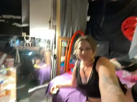 LilMissKaos's cam snapshot