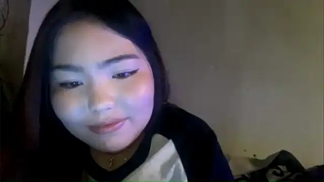 MollyAsian's cam snapshot