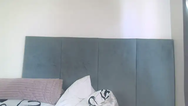 Jah-Queen's cam snapshot