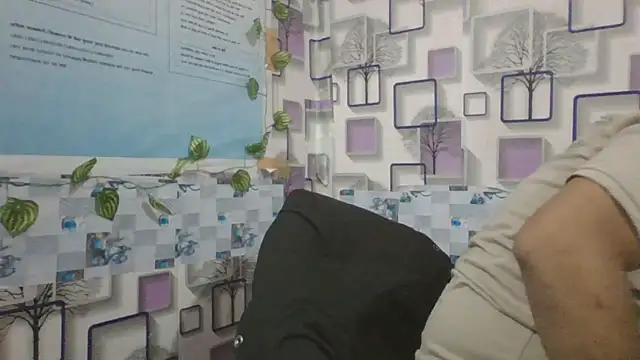 KUMA_500 live sex cam