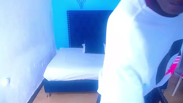 goldenn_ass1's cam snapshot