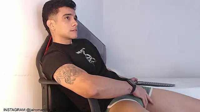 adam_levis17's cam snapshot