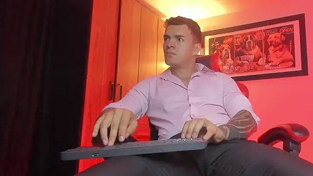 ALPHA_DOMINUS_'s cam snapshot