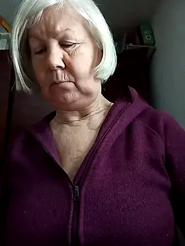 KlaudiaDarling live sex cam