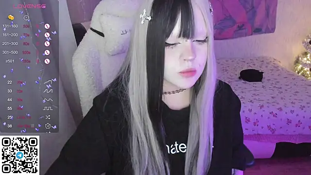 SelenaCute's cam snapshot