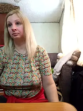 BustyBlond's cam snapshot