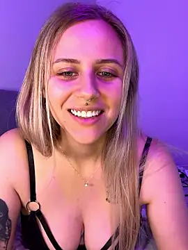 lunawolf21 live sex cam