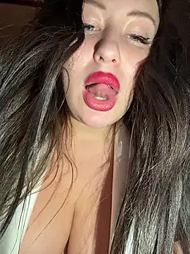 AndreaMood live sex cam