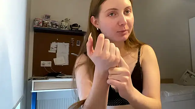 Callmeee_star's cam snapshot