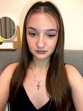 AdelinaEmber's cam snapshot